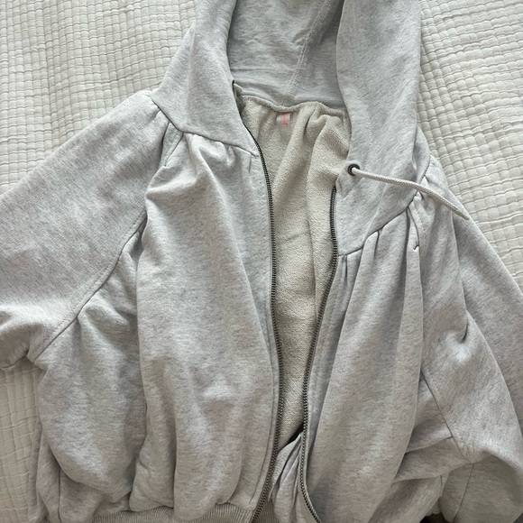 FP Movement by Free People Prep Zip Up in Heather Grey with Thumb Holes - Picture 2 of 5